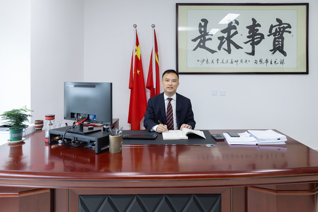 總經(jīng)理、法人代表江勇先生